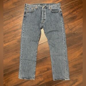 Levi’s 501 Series Men’s Jeans 40x32 Denim Button Fly Medium Wash